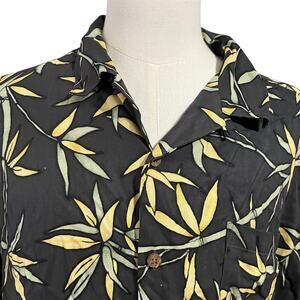 Tommy Bahama Men's 100% Silk Button Down Short Sleeve Shirt Sz XL Hawaiian Beach